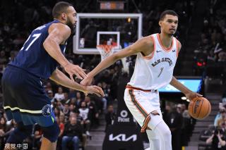 次碰撞都牵 次碰撞都牵