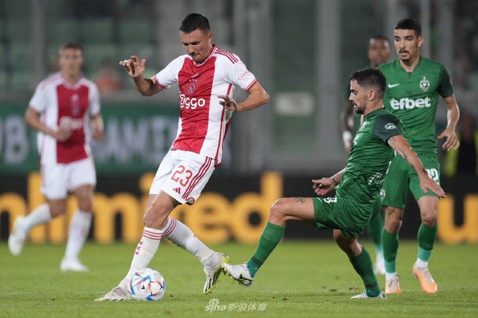 上的表现堪 上的表现堪